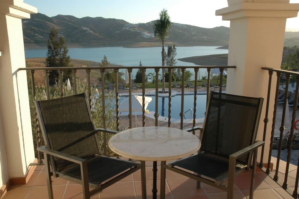 B bou Hotel La Vinuela & Spa 2/66