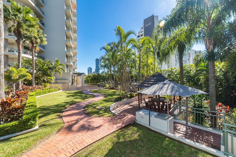 The Meriton On Main Beach 44/50