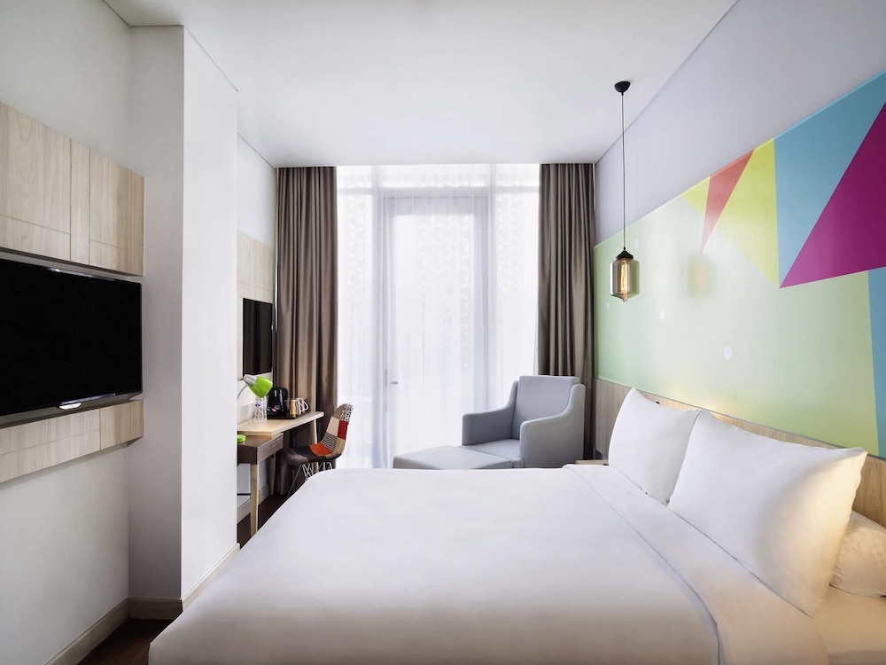 SUPERIOR, QUEEN BED, BALCONY