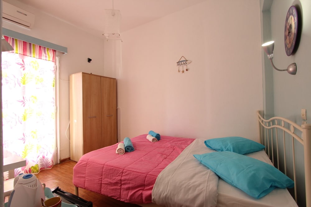 Avra Budget Beach Hotel 11/66