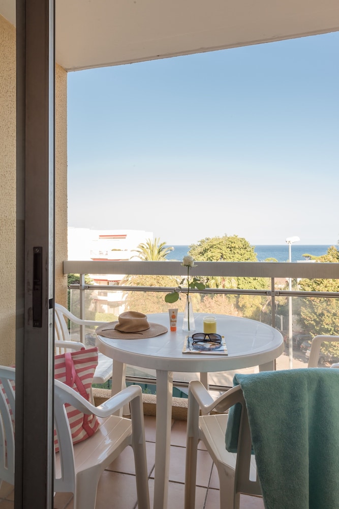 RESIDENCE LA ROSTAGNE 33/50