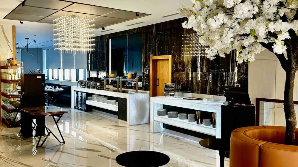 Hotel Onyx By Luna 55/61