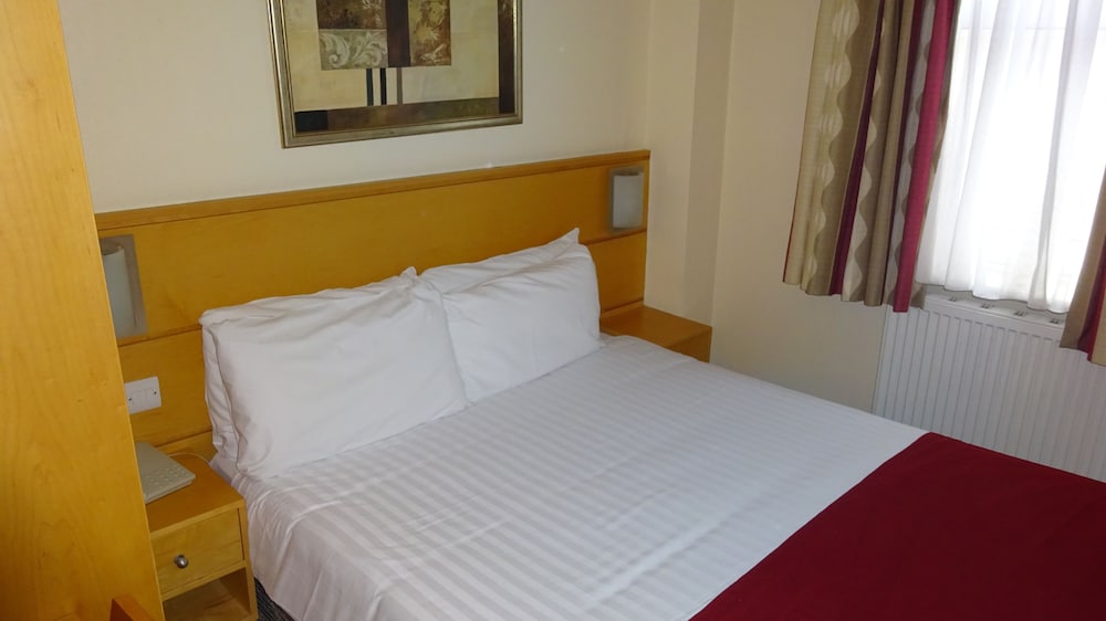 Americana Hotel 31/60
