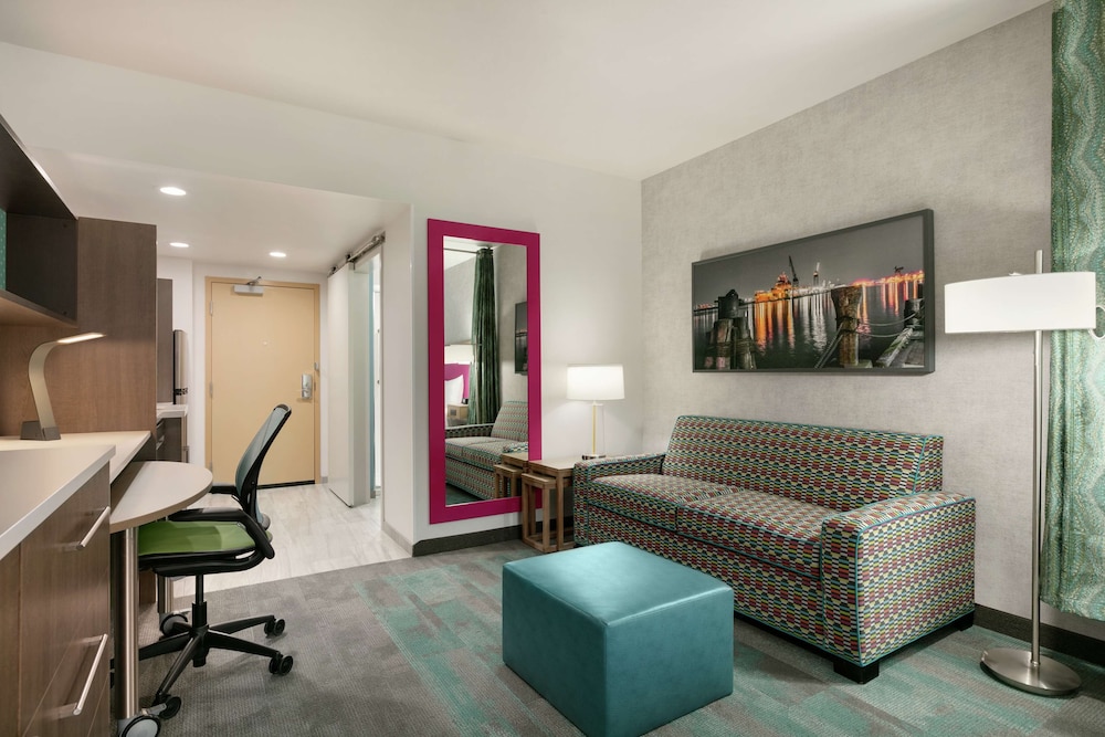 Home2 Suites by Hilton Norfolk Airport 22/29