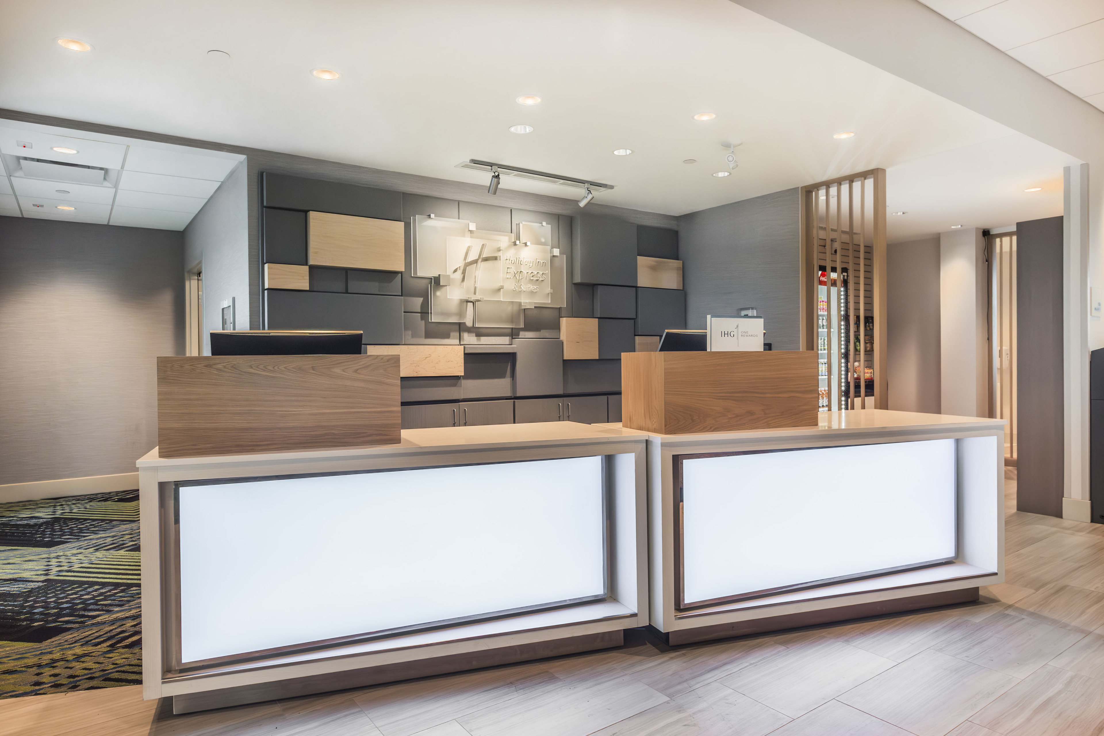 Holiday Inn Express and Suites Welland 10/65