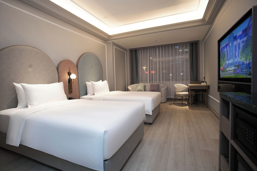Mercure Changchun Ziyou Road Dahua 17/29