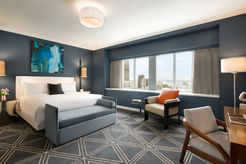 Signature, Fairmont Gold, King Bed