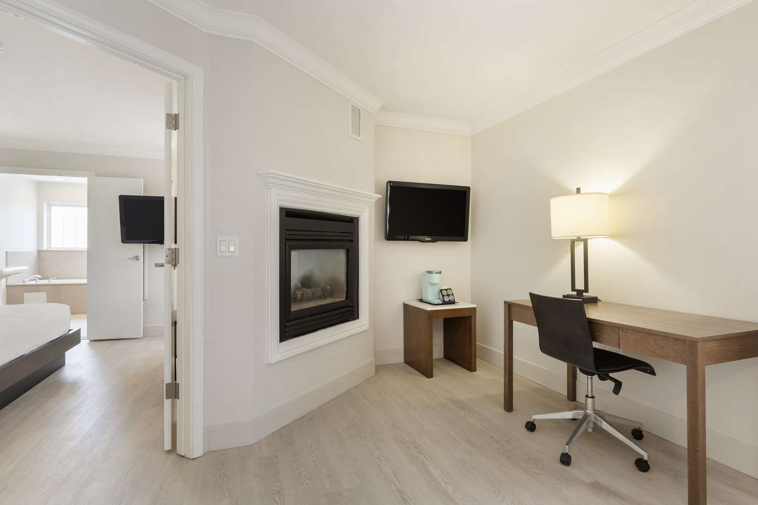 Best Western Plus All Suites Inn 30/47