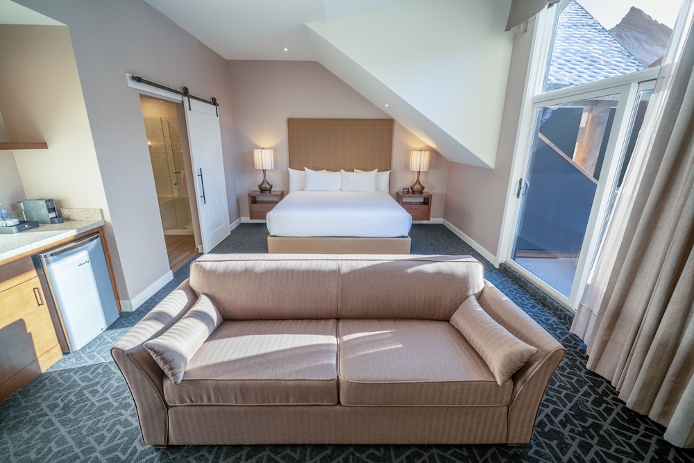 The Malcolm Hotel Canmore 14/46