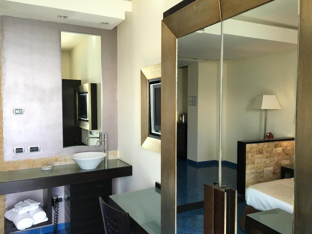 HOTEL LA LUCERTOLA 4/45