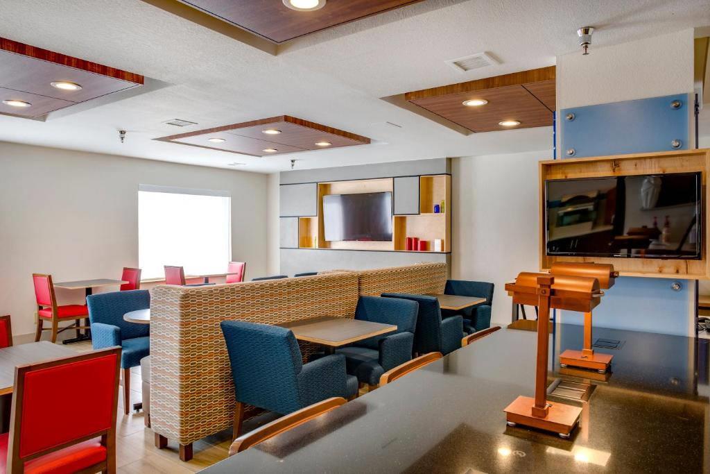Quality Inn & Suites Bethany - Oklahoma City West 26/29