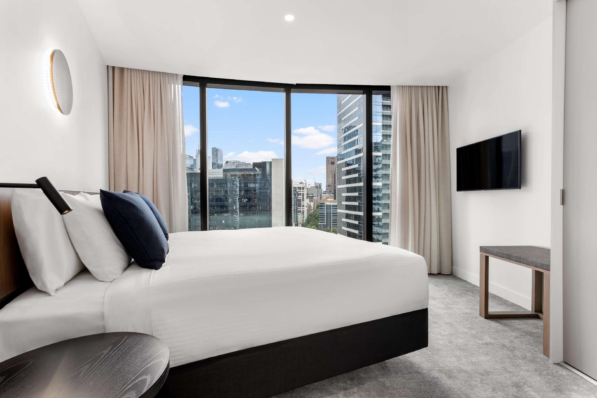 1 BEDROOM, APARTMENT, KING BED, CITY VIEW