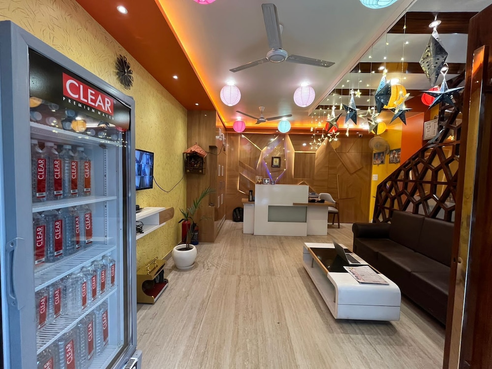 Hotel Prabhat 29/50