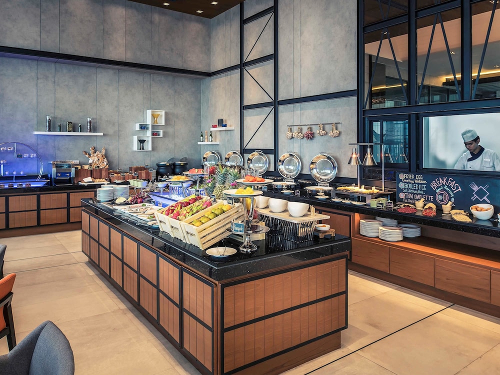 Mercure Bangkok Makkasan 57/79