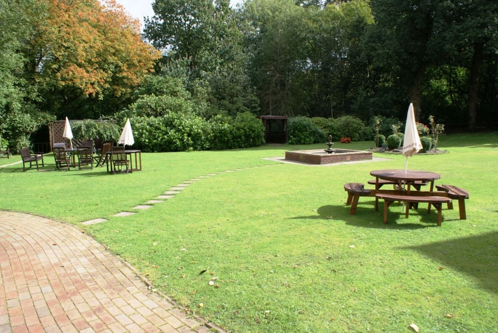 Hillscourt 19/42