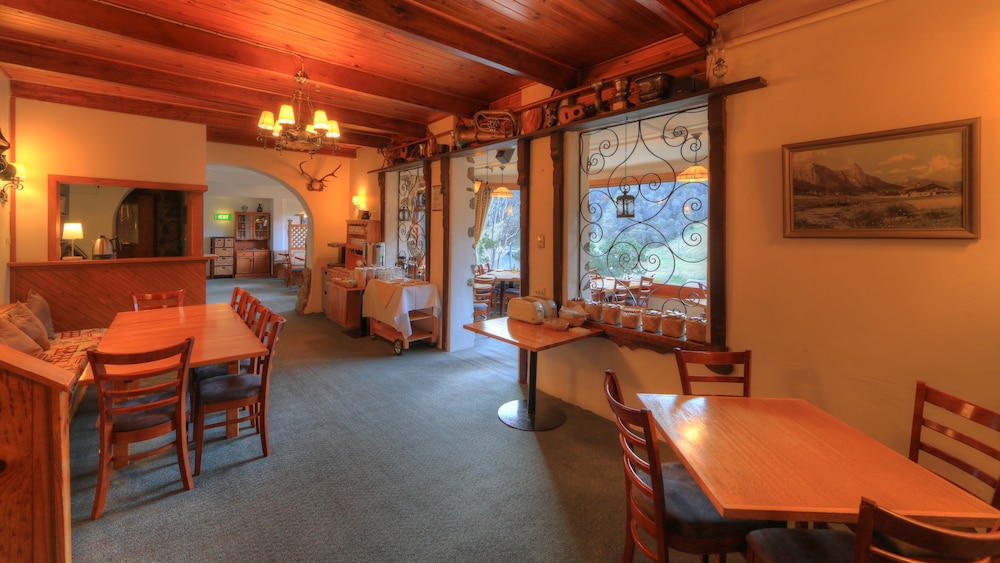 CANDLELIGHT LODGE 42/59