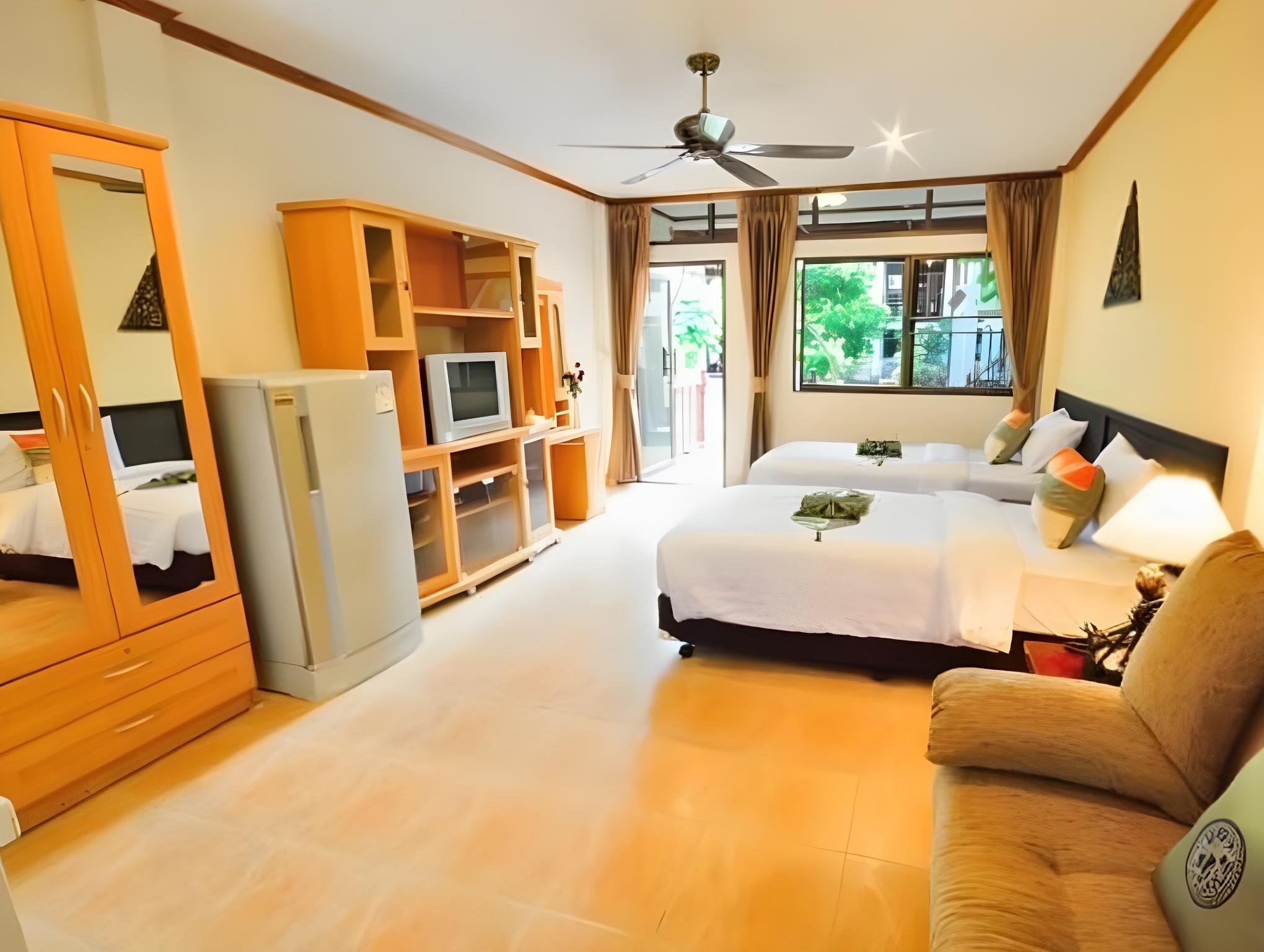 Deluxe, King Bed