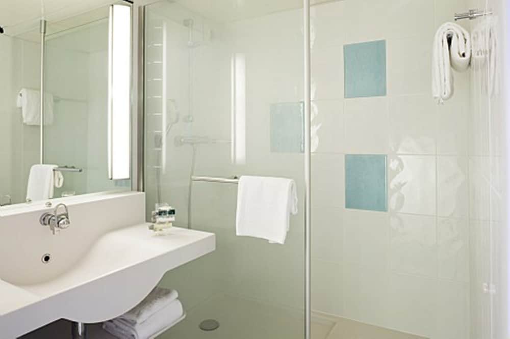 NOVOTEL LIMOGES LE LAC 12/72