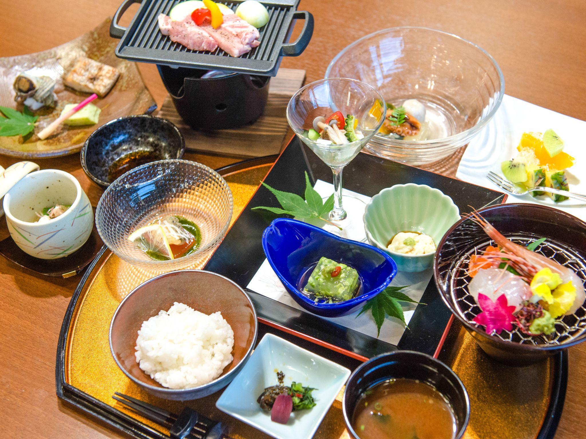 غرفة بسريرين منفصلين للمدخنين