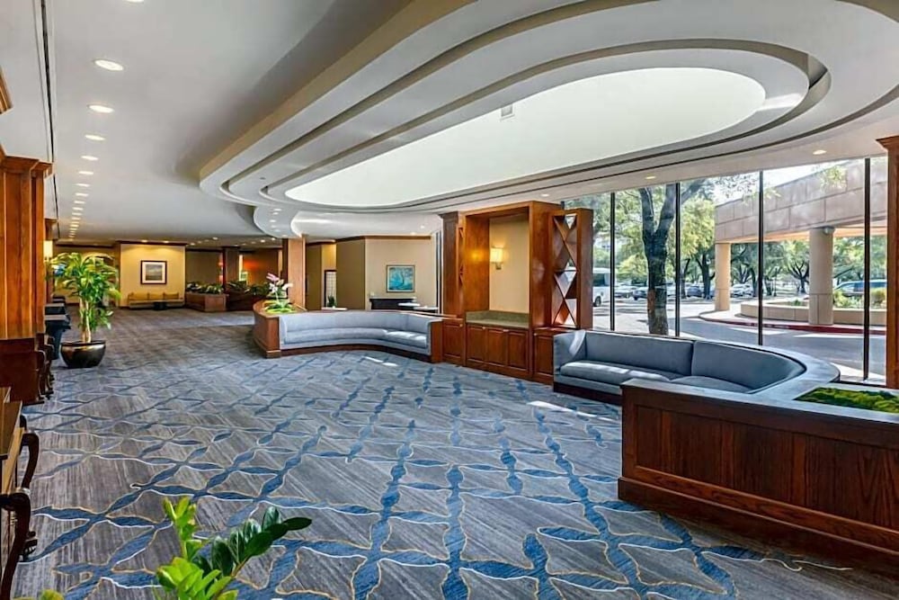 Austin Southpark Hotel 7/35