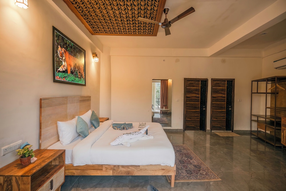LA PERLE RIVER RESORTS 6/50