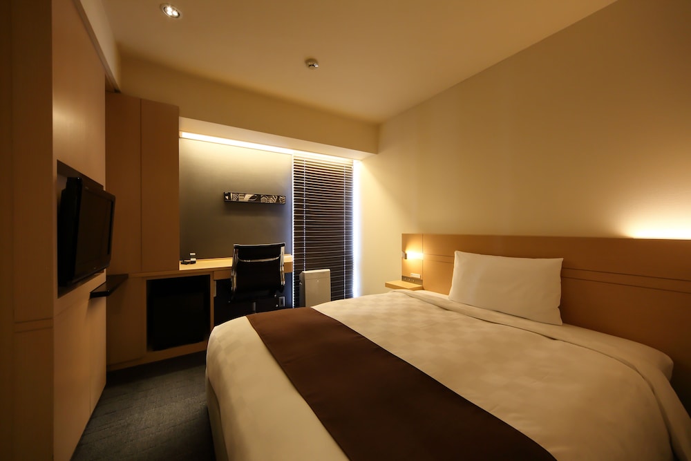 ROOM, DOUBLE BED, UNIT BATH, SMOKING