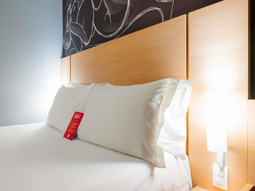 Ibis Porto Alegre Assis Brasil 33/74