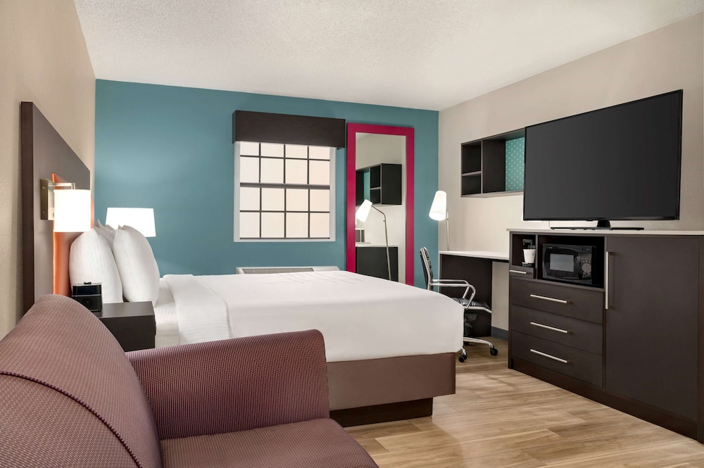 La Quinta Inn by Wyndham Columbus Airport Area 39/62