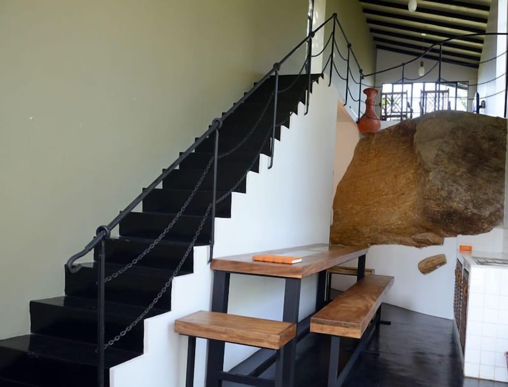 Dream Lodge Hanthana 14/15