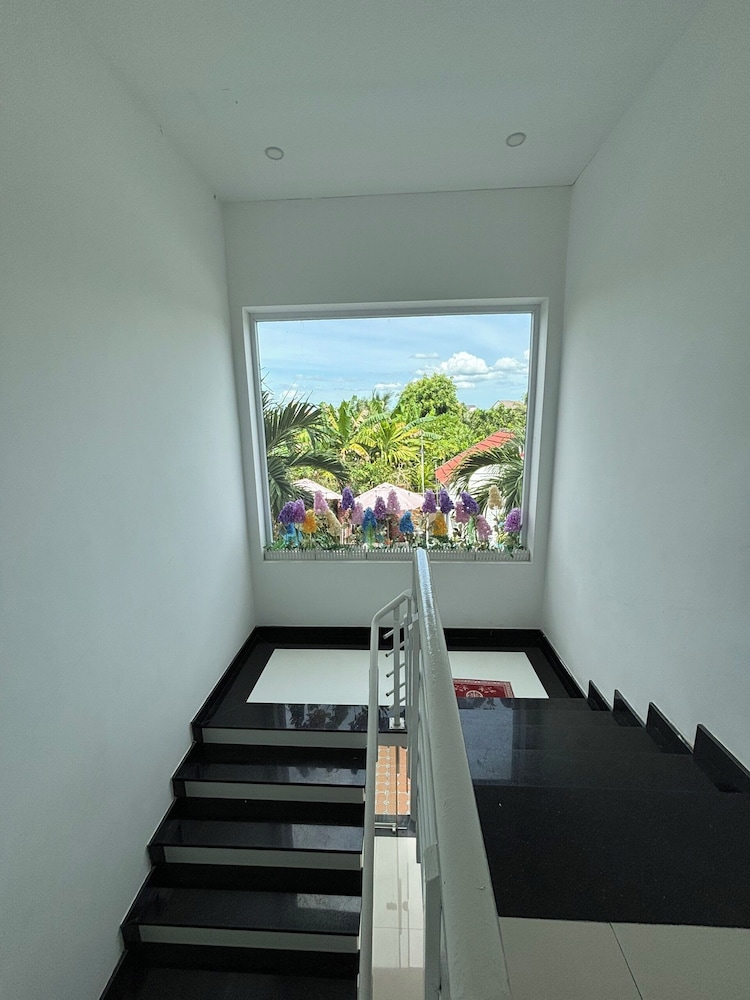 Red House Homestay 54/70