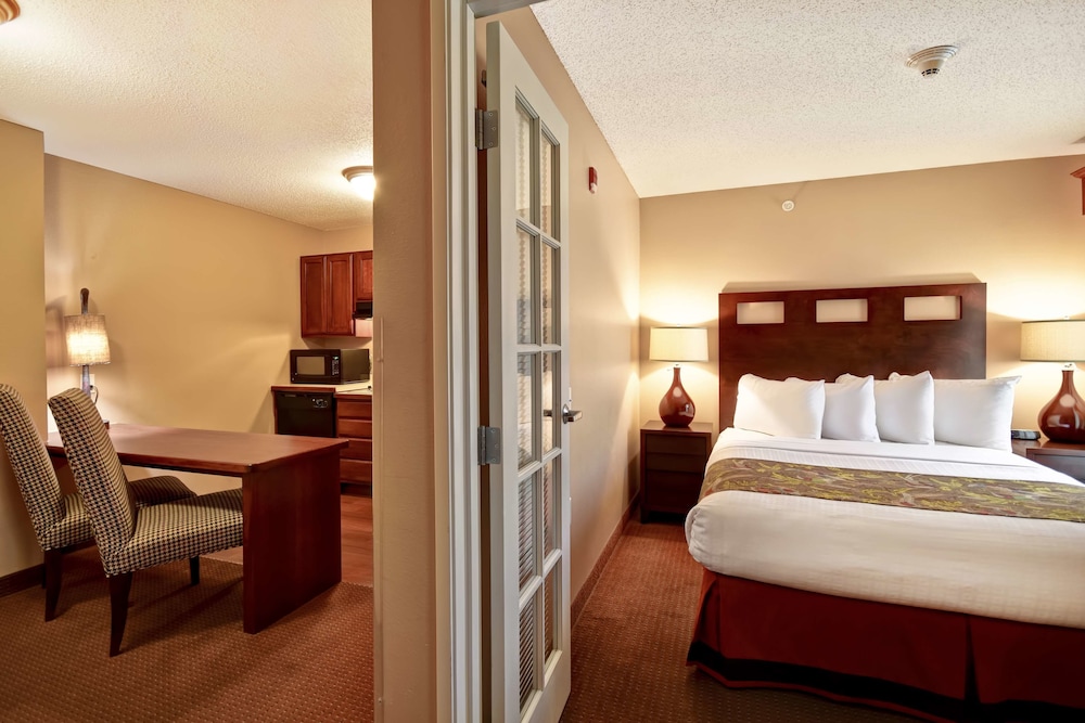 Grandstay Residential Suites Hotel La Crosse 11/62