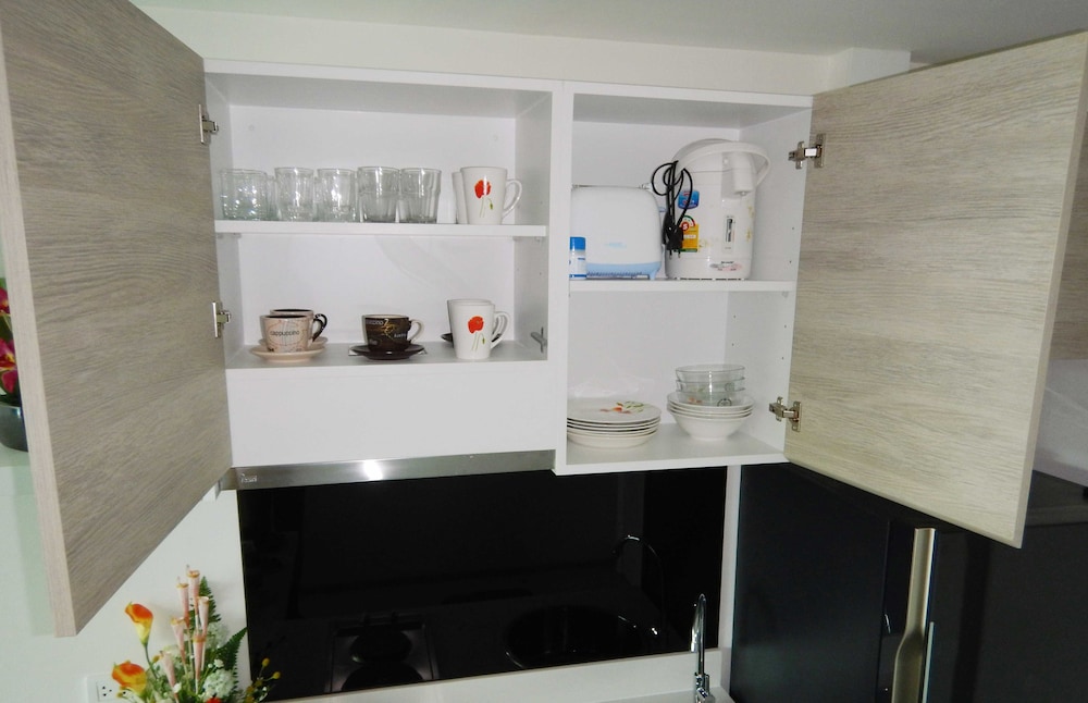 Acqua Condominium 8/50