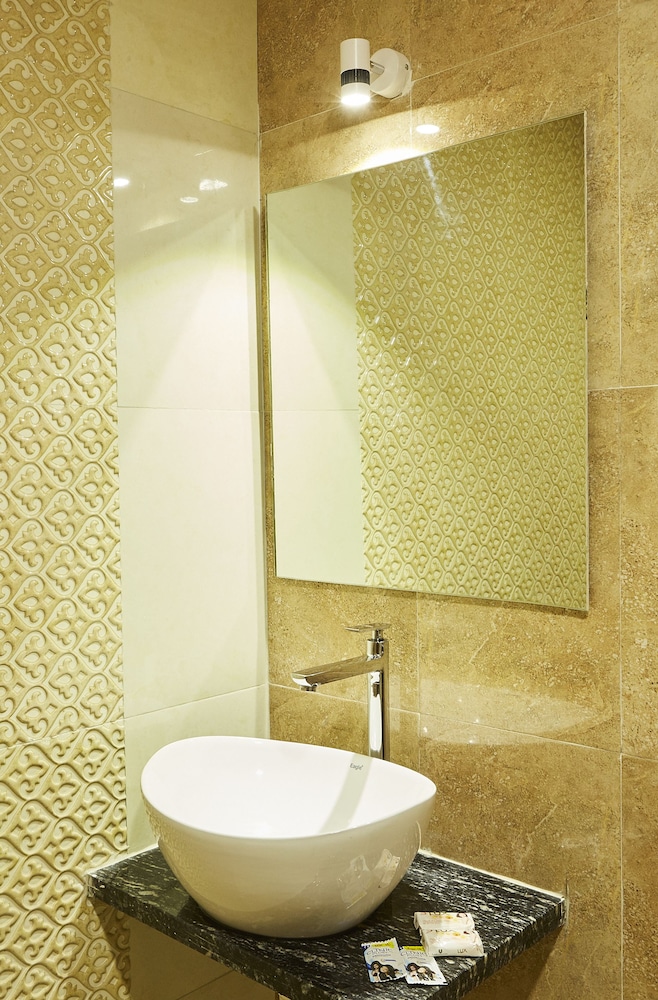 Hotel Alibaba Mumbai 30/31