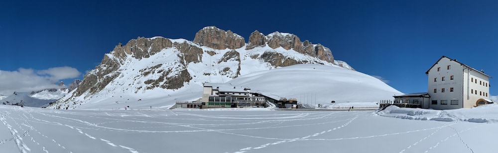 Hotel Col Di Lana 34/41
