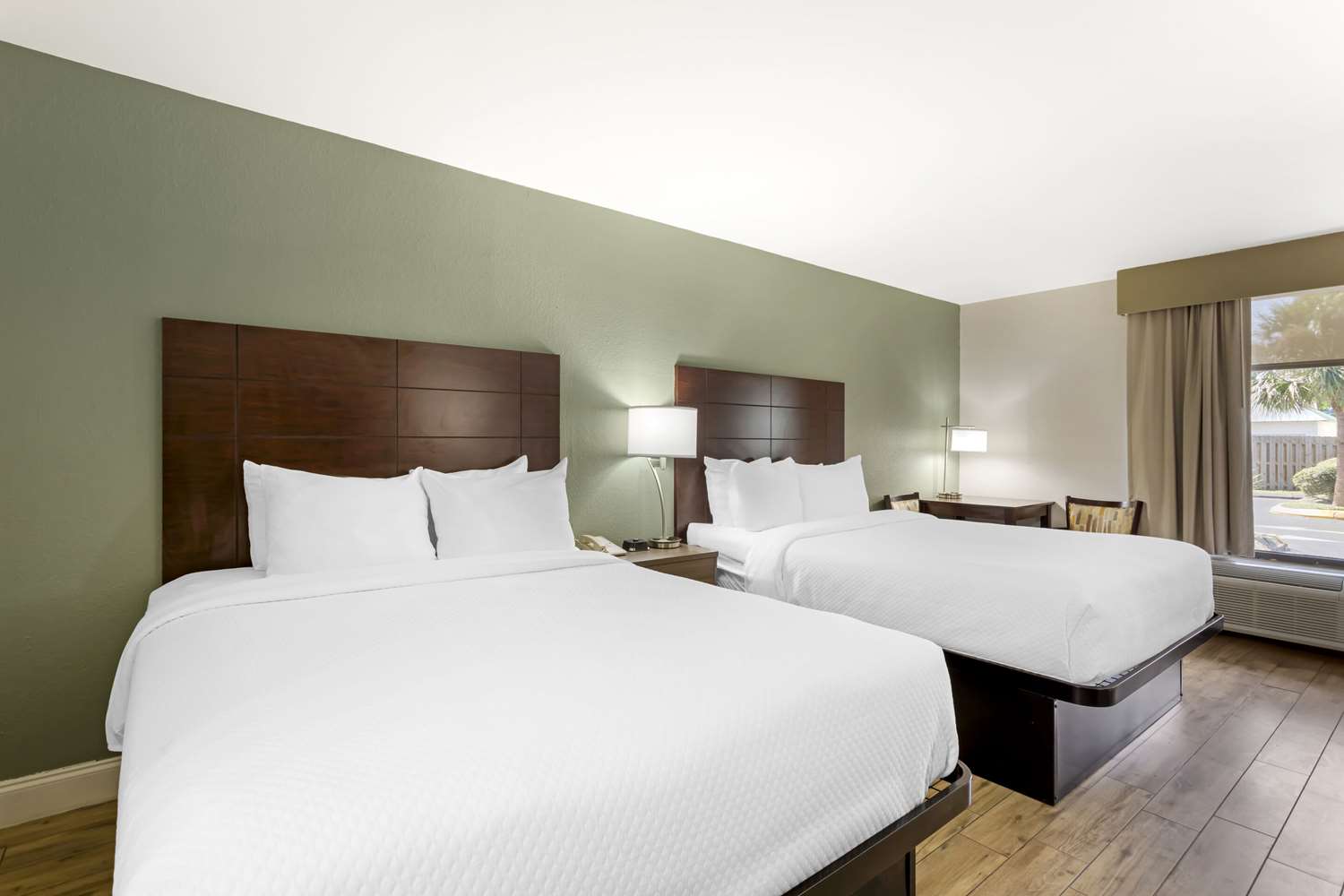 ROOM, 2 DOUBLE BEDS