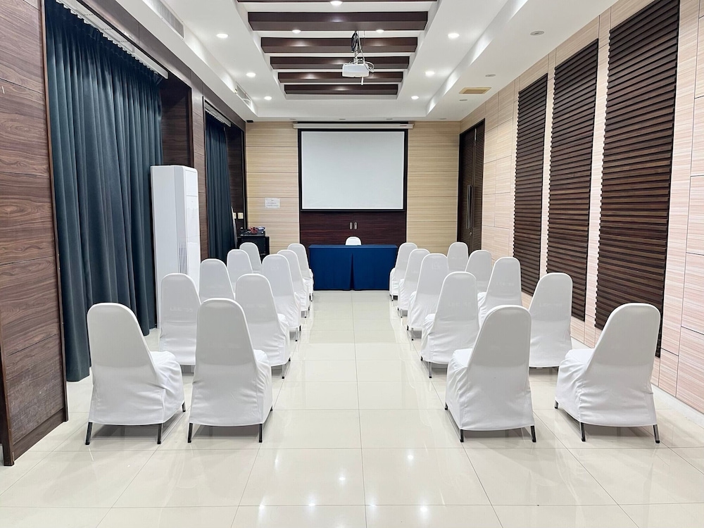Laemchabang City Hotel 38/50