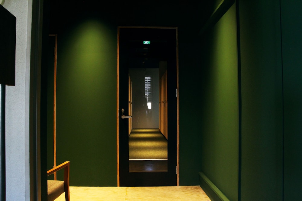 Travel&Book Hotel Hulaton Cabin Takamatsu - Hostel 16/40