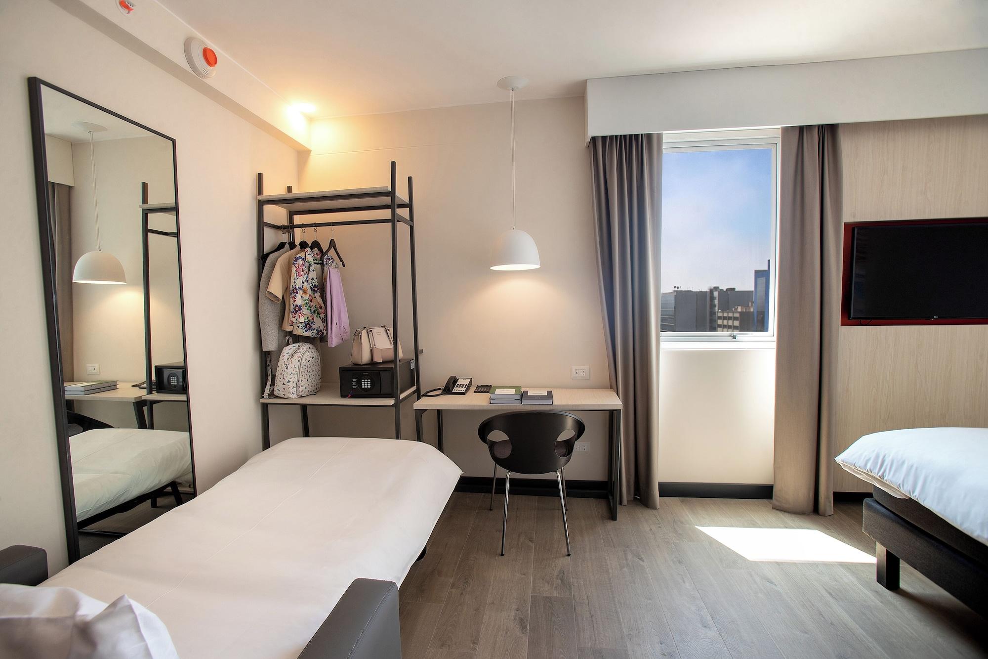 Economy, Multiple Beds