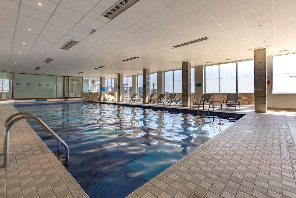 L Horizon Beach Hotel And Spa 40/63