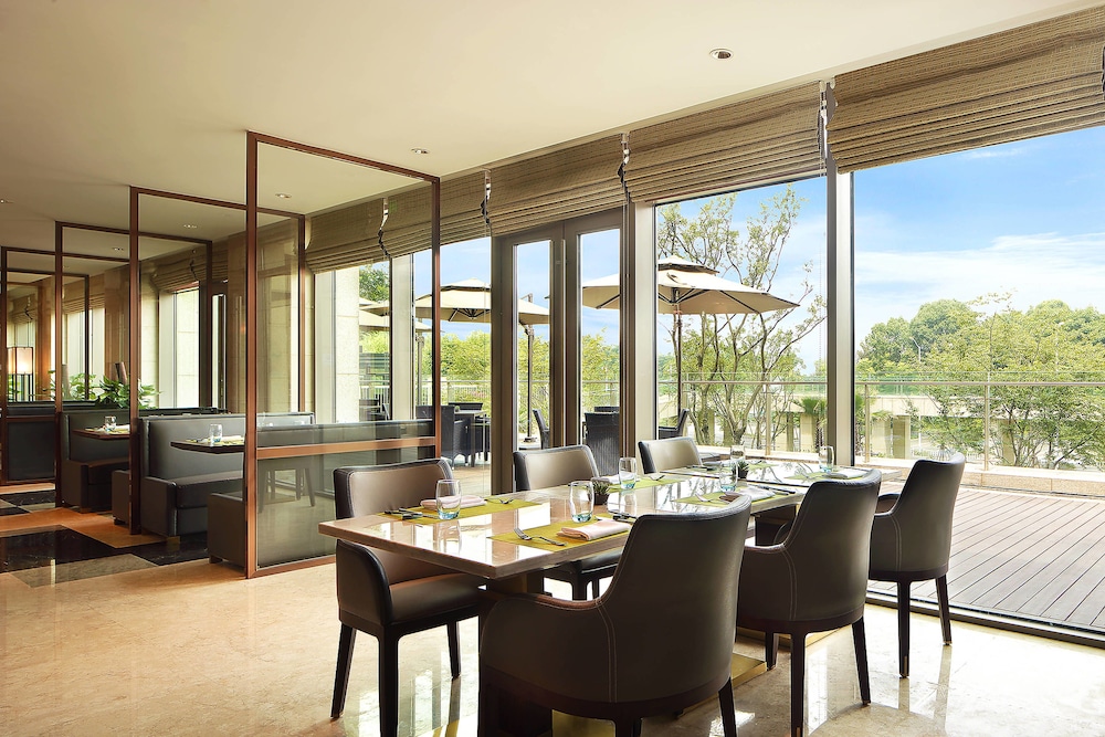 Sheraton Grand Hangzhou Binjiang Hotel 31/55
