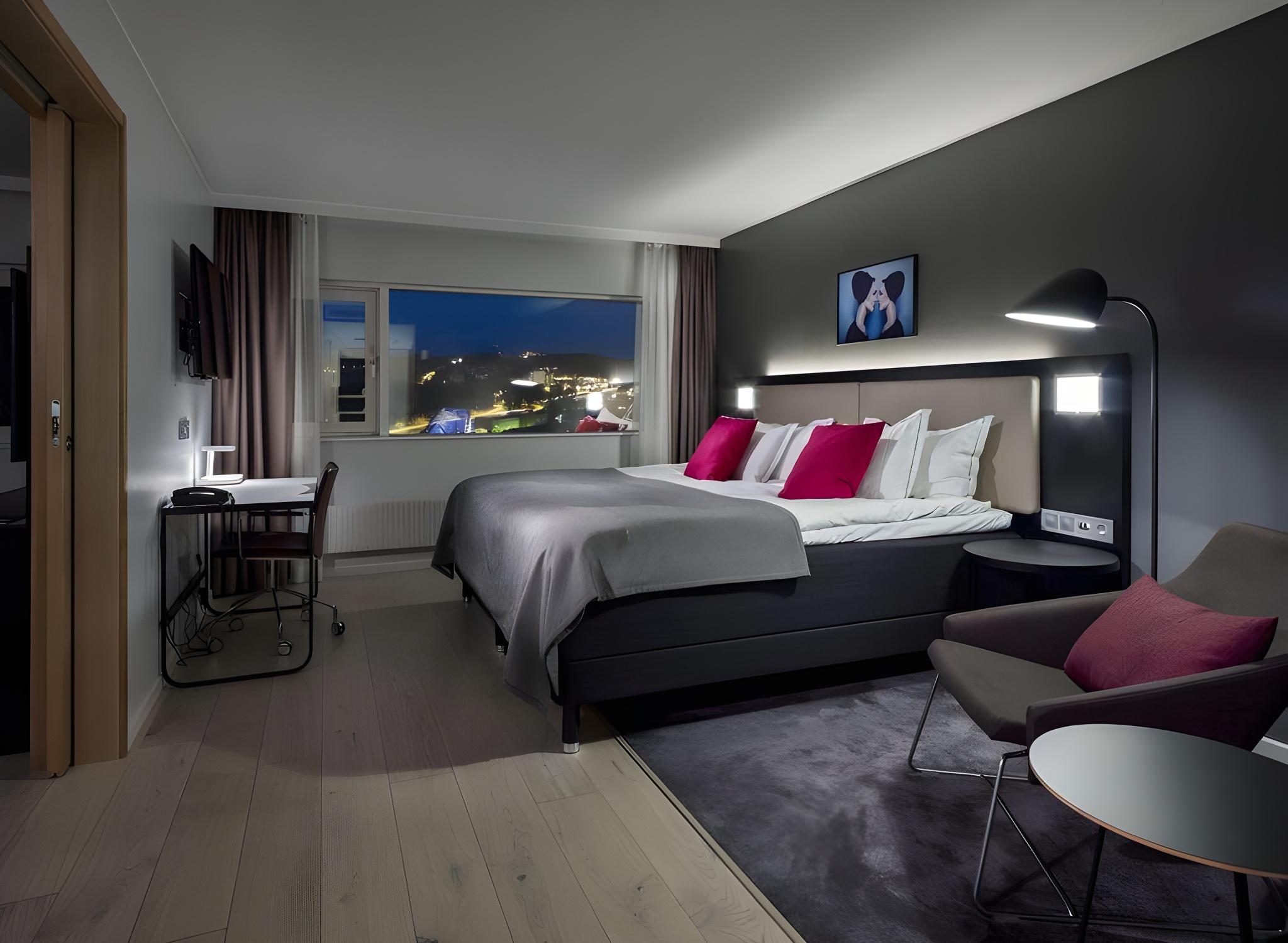 Tower, Junior Suite