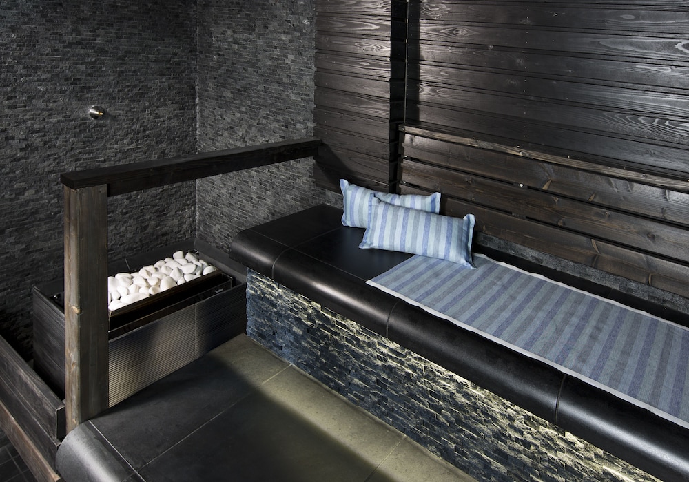 swimming pool spa
