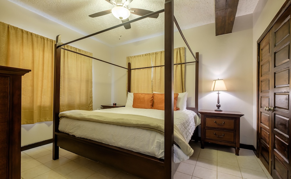 The Palapa House 11/85