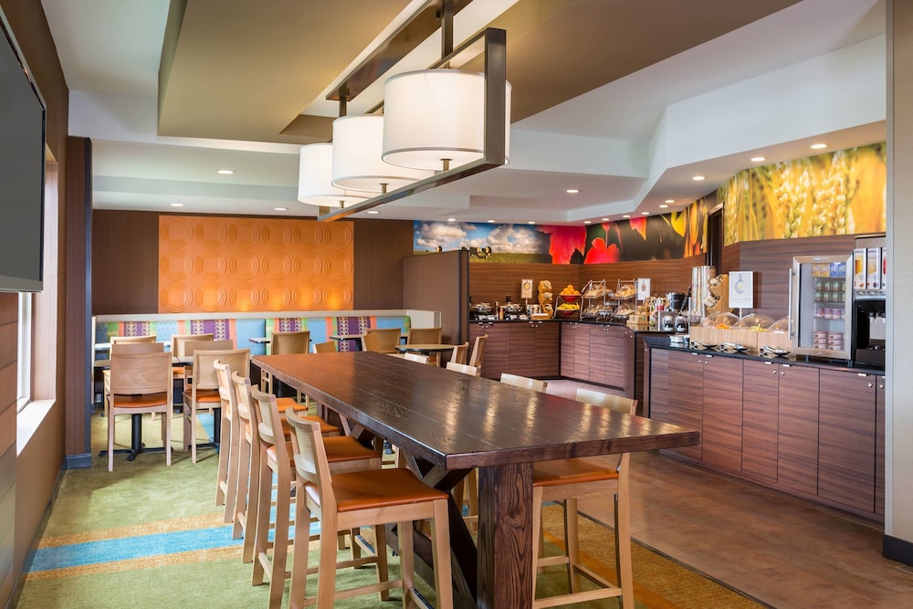 Fairfield Inn And Suites By Marriott Valparaiso 16/17