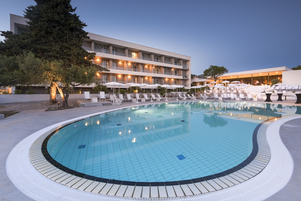 Pharos, Hvar Bayhill Hotel 8/76