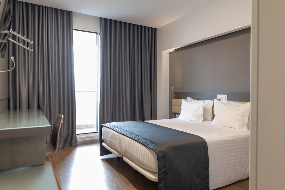 SUPERIOR, DOUBLE BED