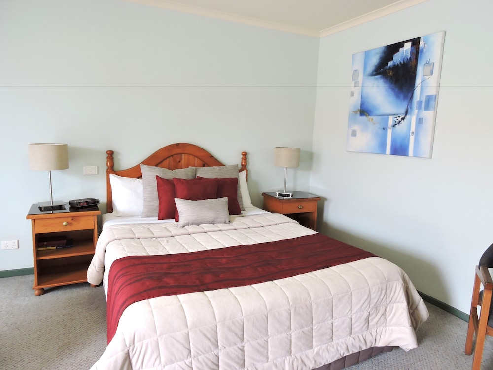 Melaleuca Motel 11/20