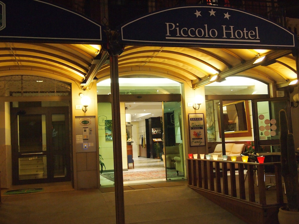 Piccolo Hotel 4/56