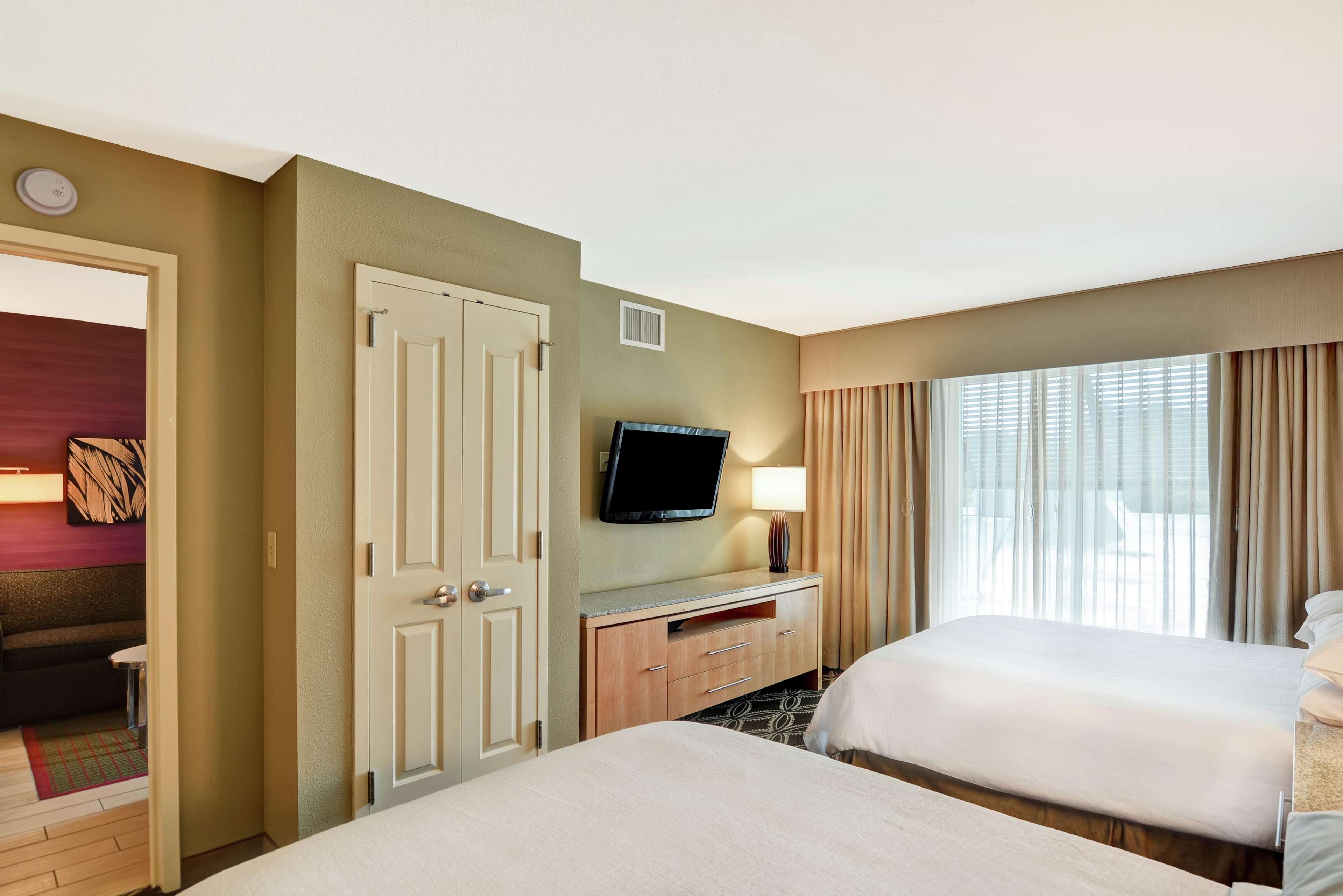 2 ROOMS, SUITE, 2 QUEEN BEDS, ACCESSIBLE