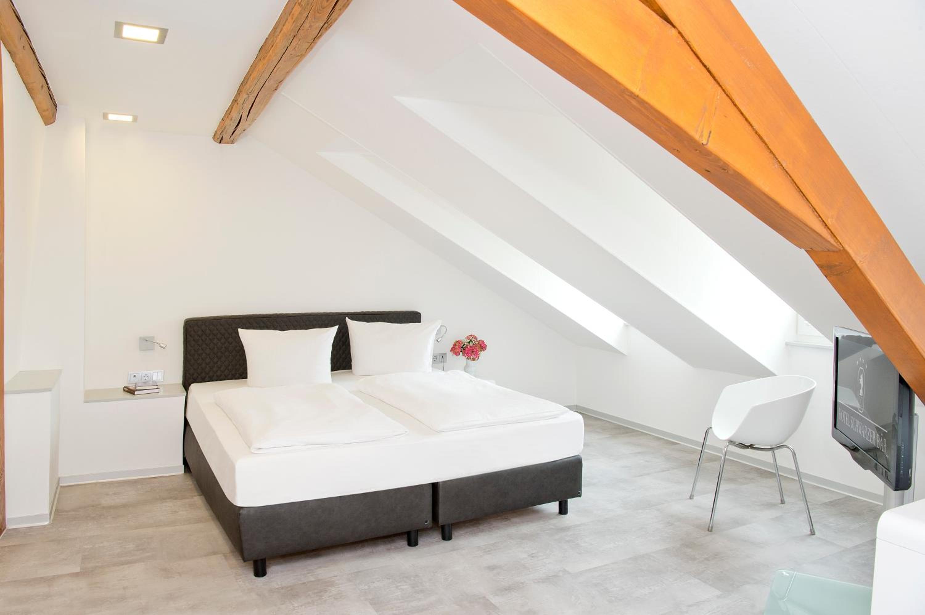 Deluxe, Double Bed